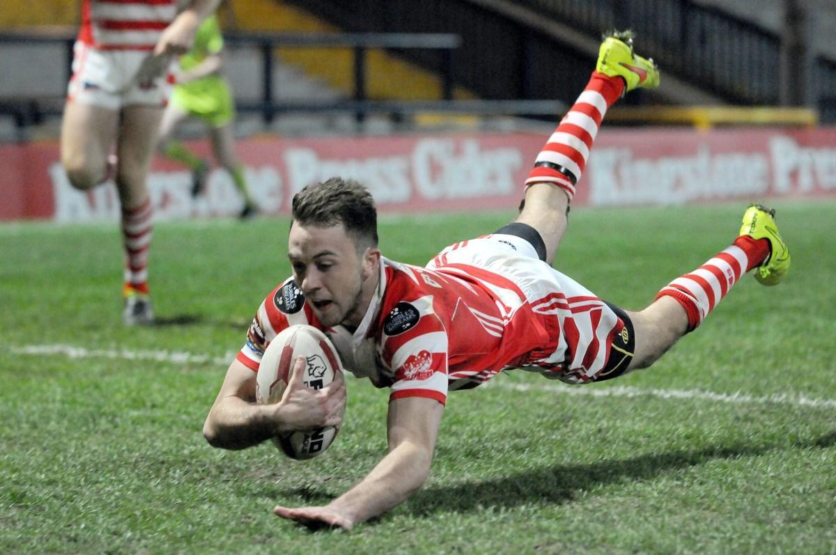 Centurions beat Featherstone Rovers 36-12 to win the 2014 Kingstone Press Championship.