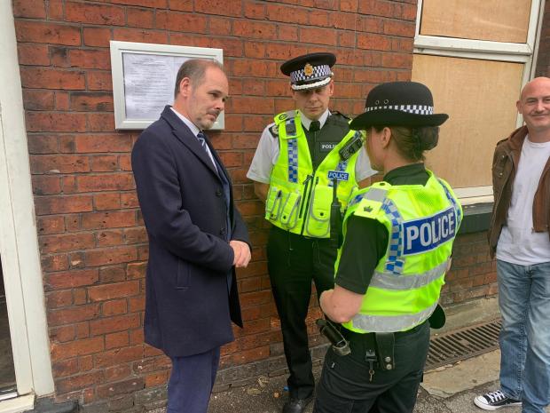 Leigh Journal: James Grundy speaking to officers on Lord Street