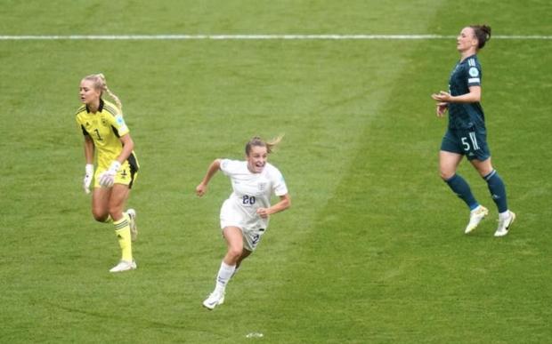 Leigh Journal: Ella Toone celebrating her 62nd minute goal at Wembley Stadium (Pic: Adam Davy/ PA)